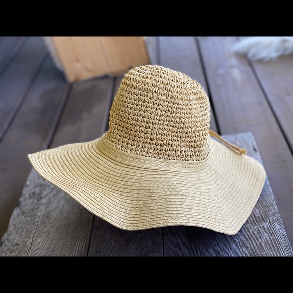 Vintage Straw Hat - Picture 1 of 3